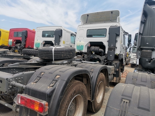 Reboque de caminhão de trator de 371HP de diesel de segunda mão usado com design de pneus sem tubos