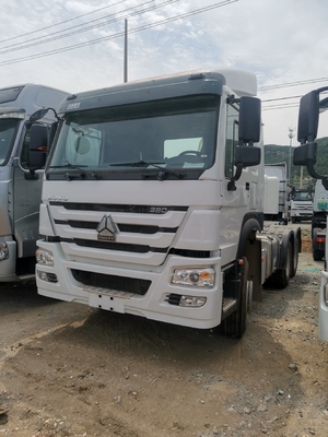 Reboque de caminhão de trator de 371HP de diesel de segunda mão usado com design de pneus sem tubos