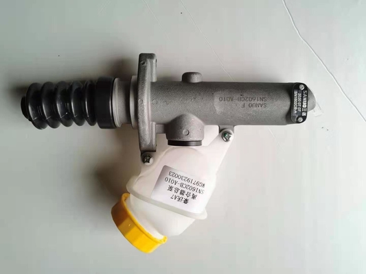 Número de peça Wg9719230013 Peças sobressalentes de camião pesado Mestre de embreagem para HOWO Shacman Foton