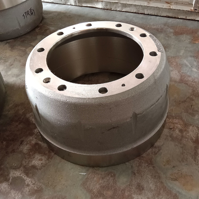 Peças do sistema elétrico Sinotruk HOWO Caminhão tambor de freio dianteiro AZ9112440001 com roda