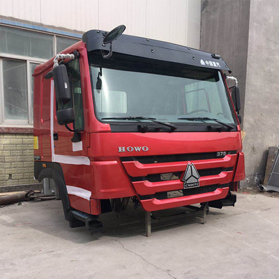 Cabina alta vermelha 2 camas Sinotruk Condução de caminhão Trator com fabricação