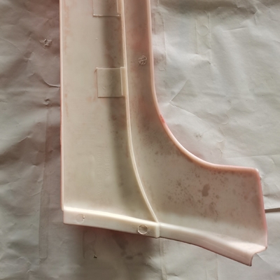 CCC Certified Cabin Parts Pole Garnish Right Wg1642110020 para HOWO Truck Cabin Benefit