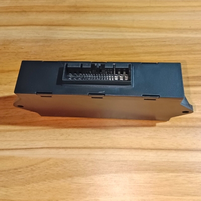 HOWO Sinotruk N7g Modulo de controle de porta de caminhão pesado Wg1671340051 para suas necessidades de caminhão