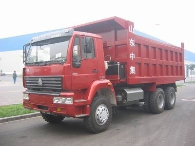 Desenho de pneus radiais Sinotruck HOWO 6X4 camião de descarga para as suas necessidades